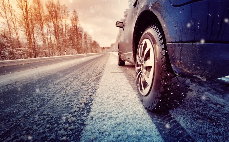 Electric Vehicle (EVs) in Winter Storms with Enhanced Battery Life