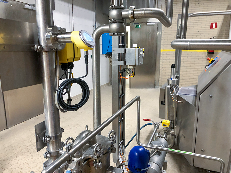 Using the VEGABAR 38 to Reliably Measure the Pressure in Emulsion Lines