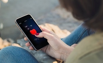 Monitoring Heart Rate Using Smartphone Sensor Technology