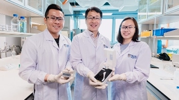 Innovative, Smartphone-Based Device Rapidly Detects Toxin-Producing Algae